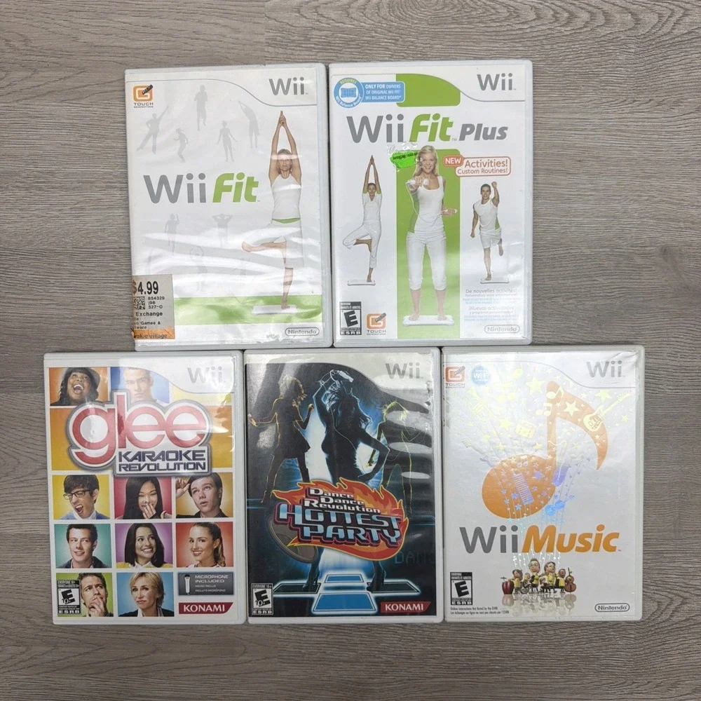 Nintendo Wii White U.S. Model RVL-001 Bundle 1 Remote W/ Case 5‎ Games And Cords